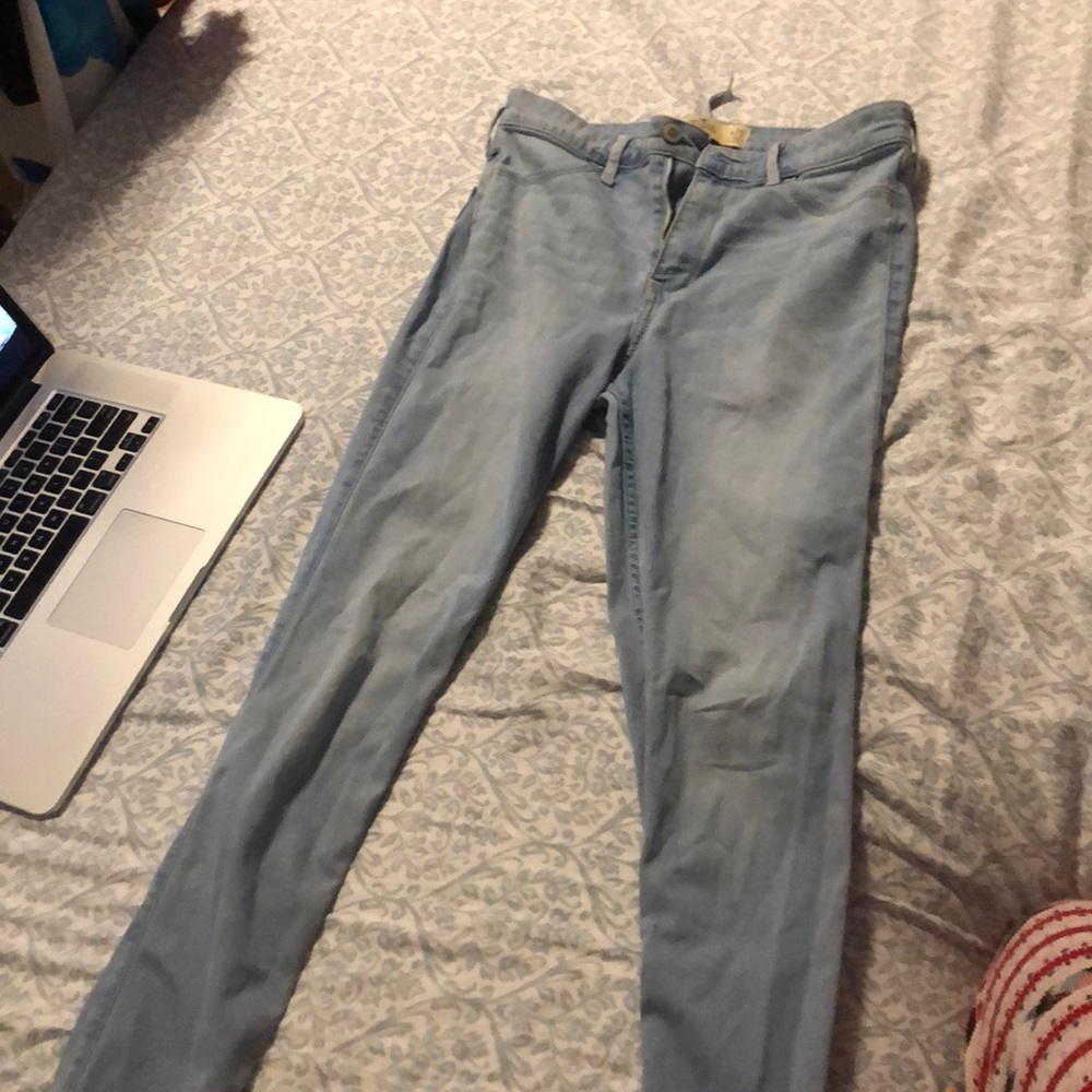 Hollister light wash jeggings